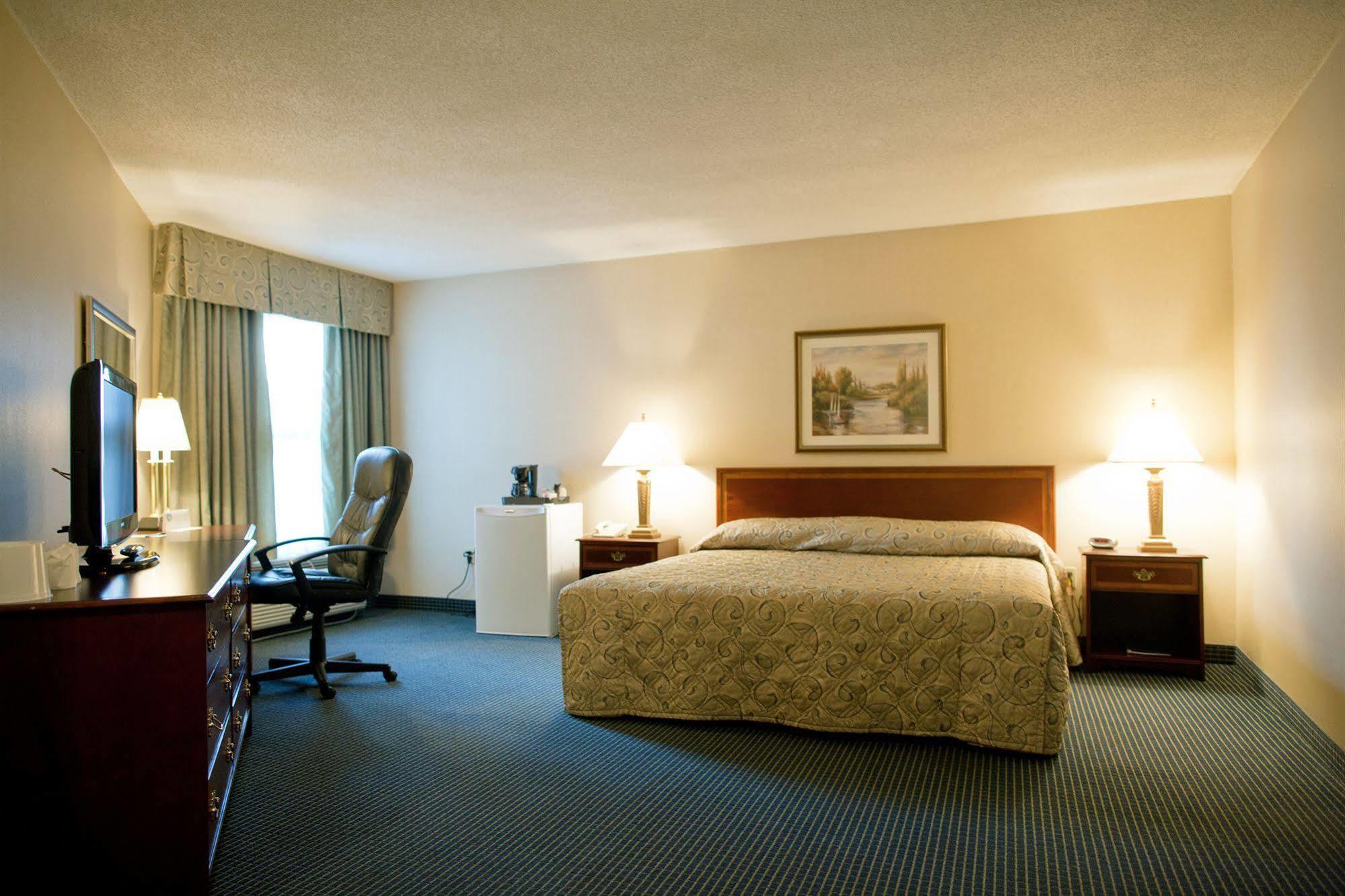 Days Inn By Wyndham Sarnia Harbourfront Esterno foto